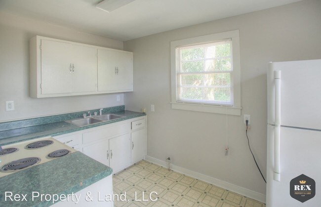 Building Photo - 1 br, 1 bath House - 946 Milledge Rd. Cottage