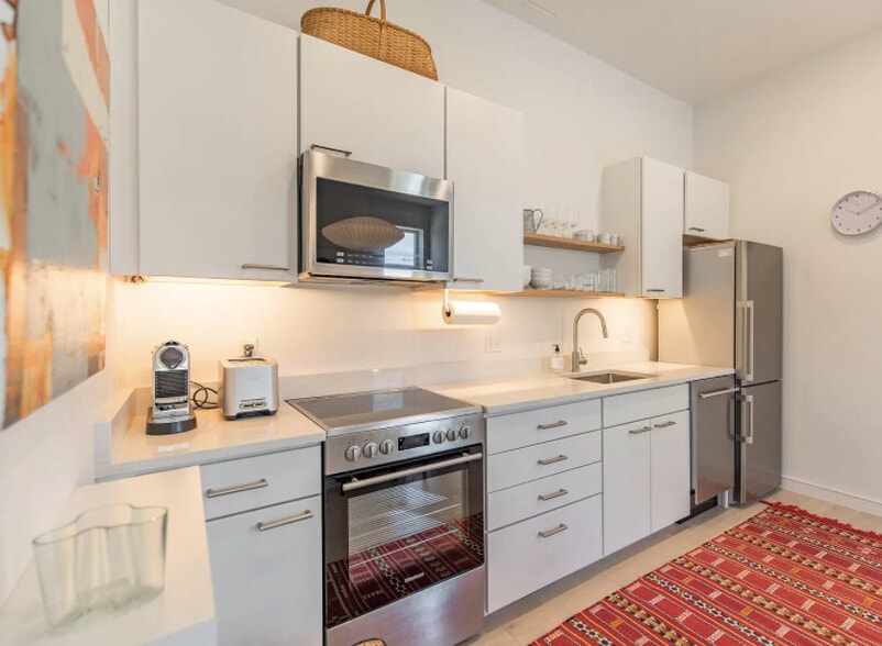 Building Photo - 1 Joy Pl