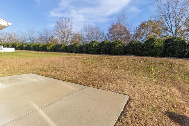 Building Photo - 2038 Sinclair Trce