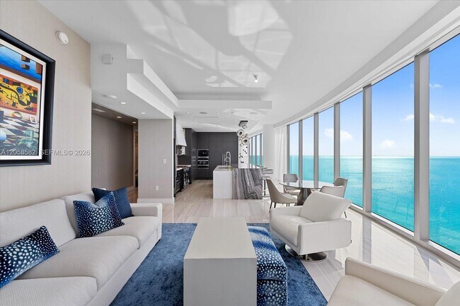 Building Photo - 17901 Collins Ave