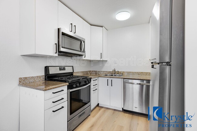 Building Photo - 455 E L St