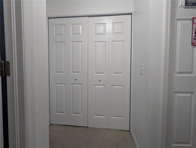 Building Photo - 10740 Keys Gate Dr