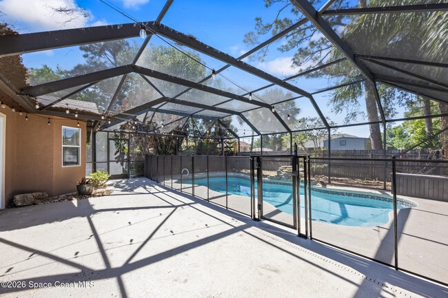 Building Photo - 6080 Chapman St