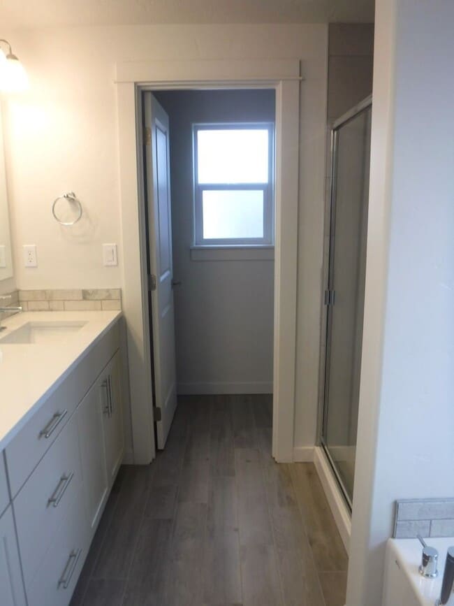 Building Photo - Beautiful newer 4 bed 3 bath home located HWY 55 in Horseshoe Bend.