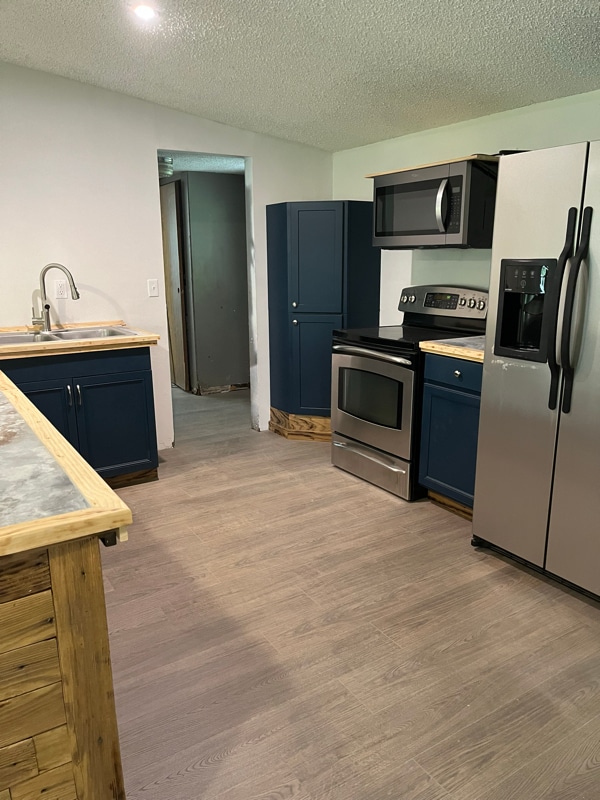 Building Photo - 109 Caracas St