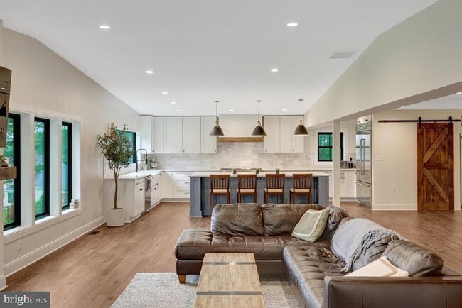 Building Photo - 10904 Belgravia Ct
