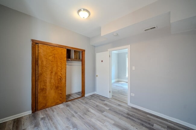 Building Photo - 7916 S Throop St