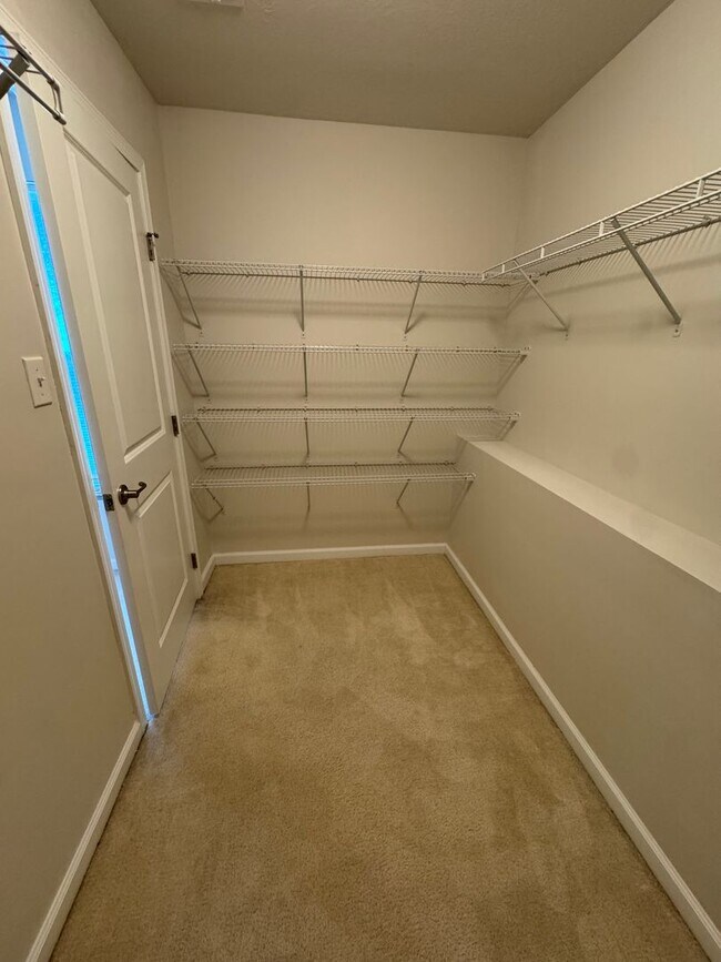 Building Photo - Beautiful 3 Bedroom 3.5 Bath in Sewickley, PA!