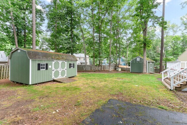 Building Photo - 504 Winamack Ct