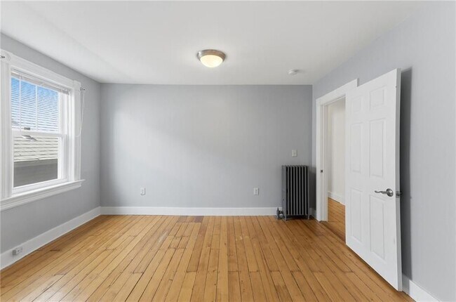 Building Photo - 132 S Angell St