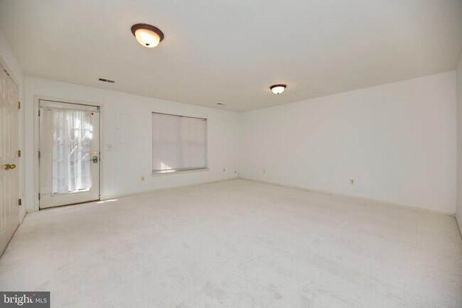 Building Photo - 11485 Carriage Gate Ct