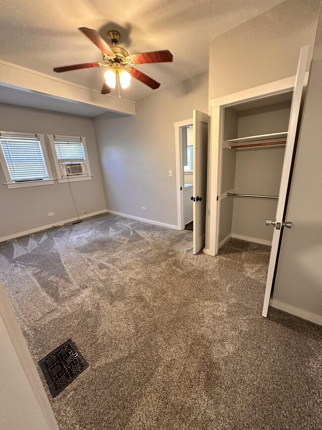 Building Photo - 334 Raymond St