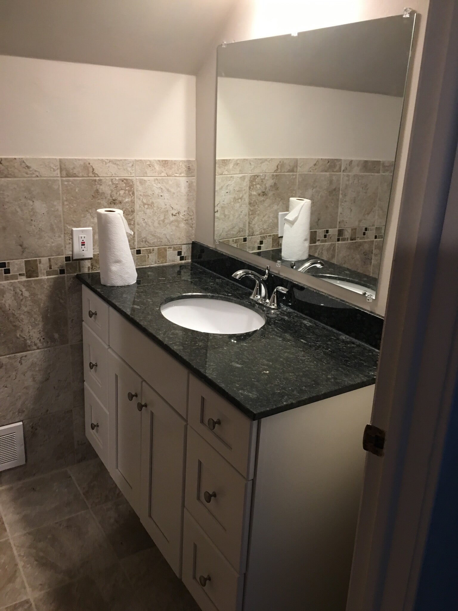 Bathroom third floor - 816 Ashland Ave