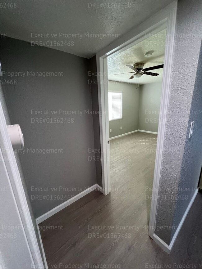 Building Photo - 1115 9th St