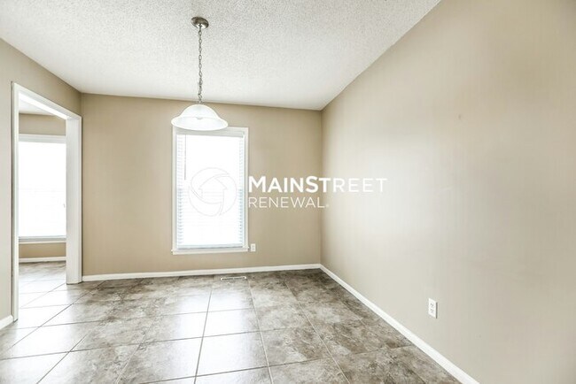 Building Photo - 4 Bedroom Pet-Friendly Home in Shawnee, KS...