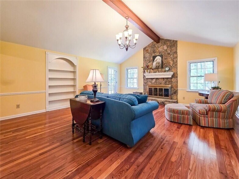 Building Photo - 4093 Deerbrook Way SW