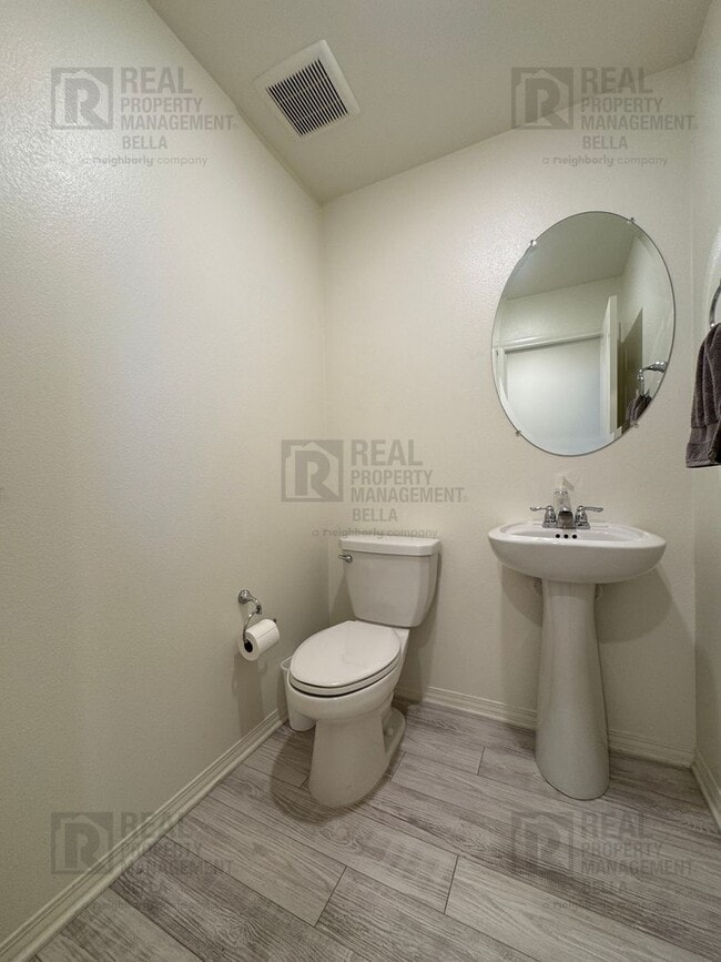 Building Photo - Spacious Corner Lot Home in Desirable Winchester Community – 3 Bed + Office + Large Backyard!