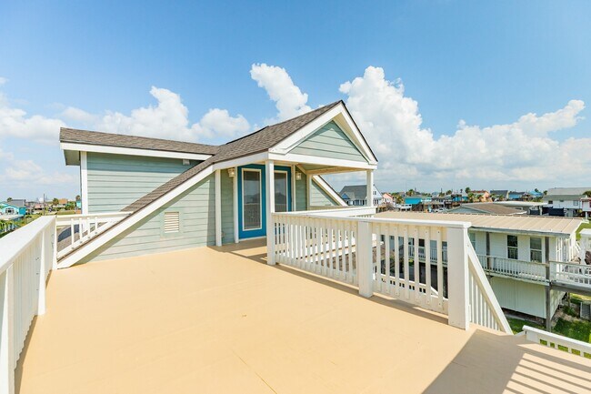 Building Photo - 805 Seashell Dr