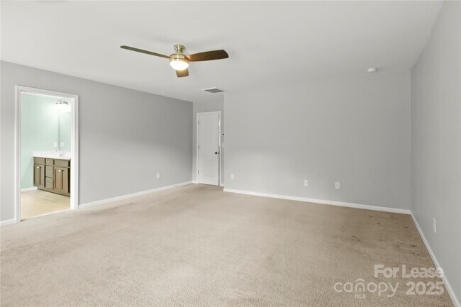 Building Photo - 131 Cherry Bark Dr
