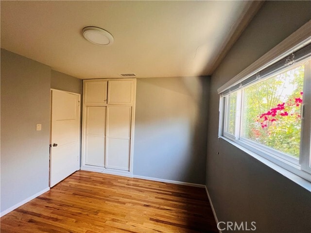 Building Photo - 6637 Balcom Ave