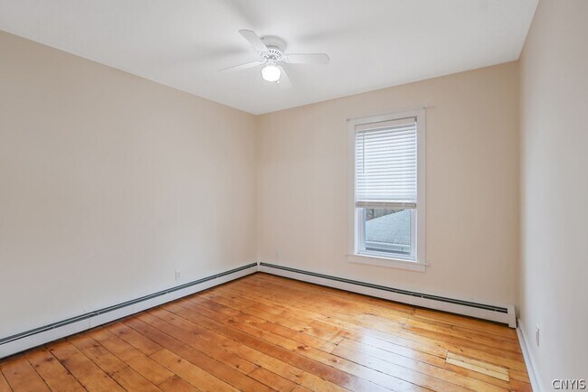 Building Photo - 206 E Genesee St
