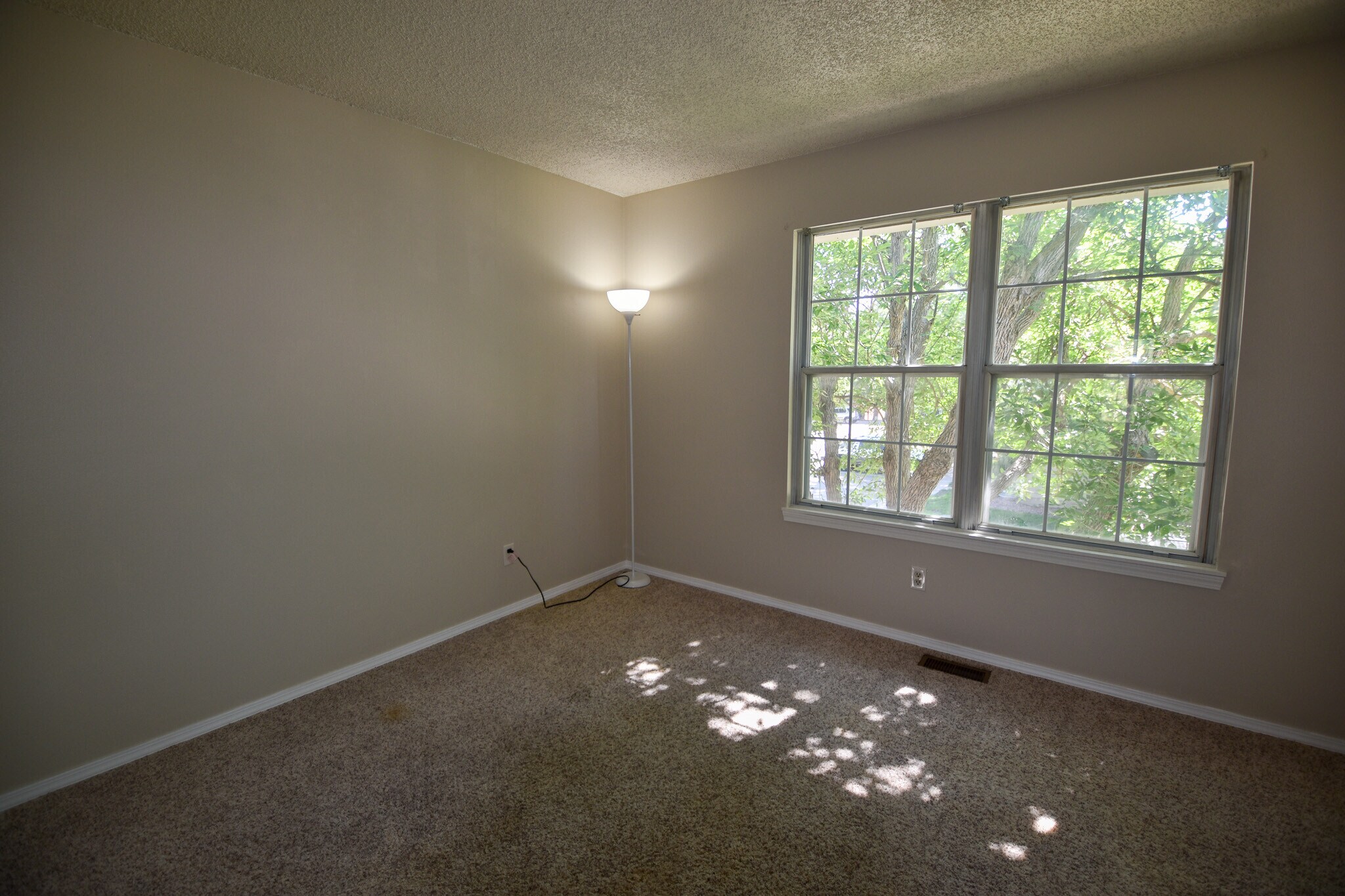 2nd bedroom. - 3509 Queen Anne Way