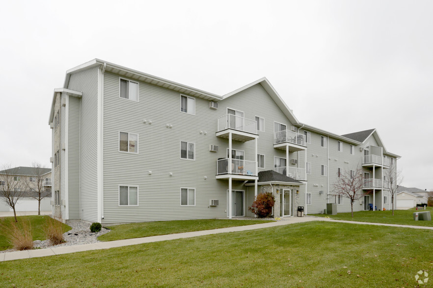 Primary Photo - Greenbrier Apartments