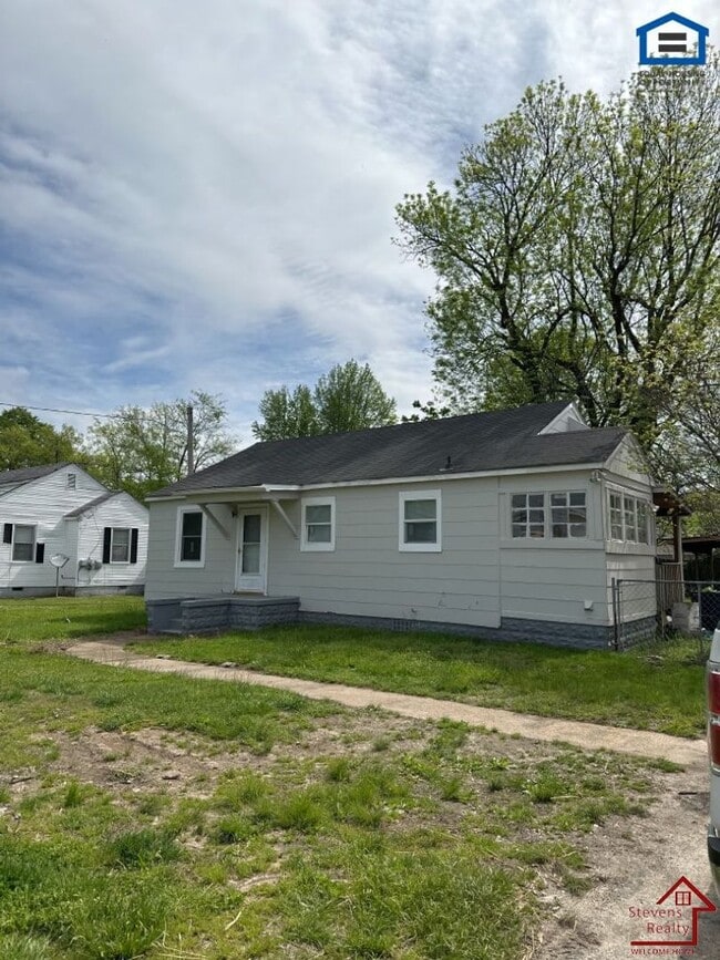 Building Photo - 1420 Choate Rd