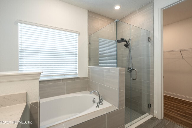 Building Photo - 260 Oaklawn Ct