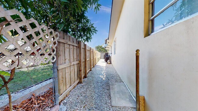 Building Photo - 3170 SW 25th Ter