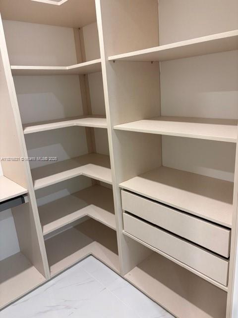 Building Photo - 700 NE 24th St