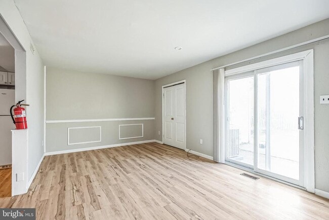 Building Photo - 63 Villanova Ct