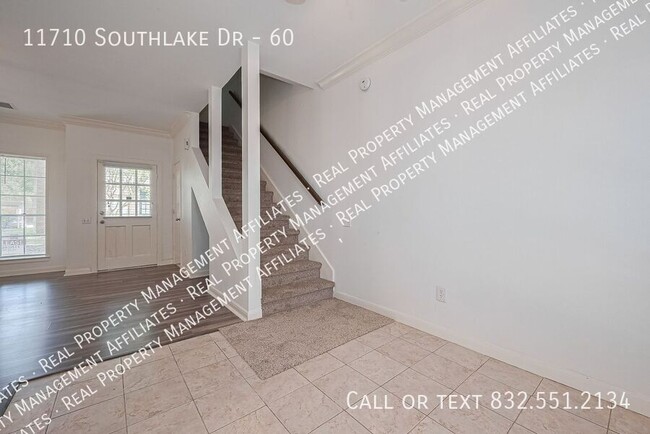 Building Photo - 11710 Southlake Dr