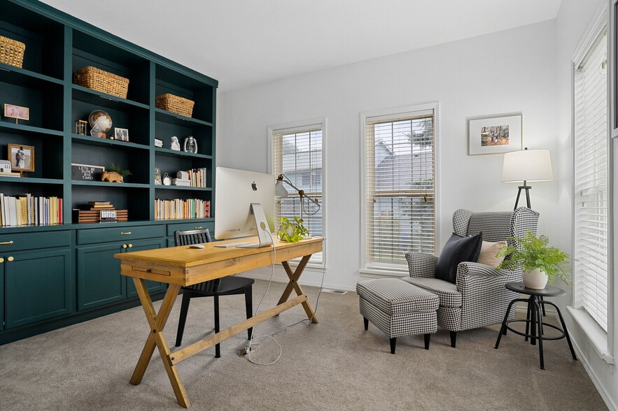 Office - 2845 Eastlake Dr SE