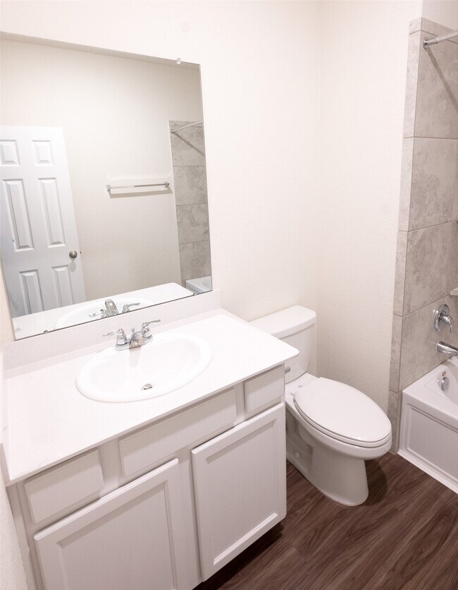 Building Photo - 216 N Lynx Trail