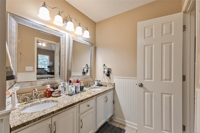 Building Photo - 105 Foxwood Ct