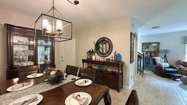 Building Photo - 4702 Cohune Palm Ct