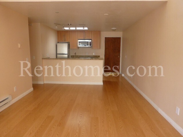 Building Photo - 8308 Regents Rd