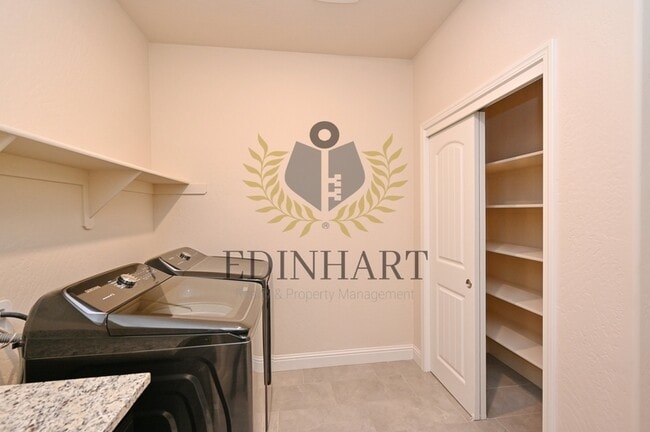 Building Photo - 661 Blue Oak Lane W