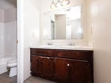 Building Photo - 5873 Laurel Oak Dr