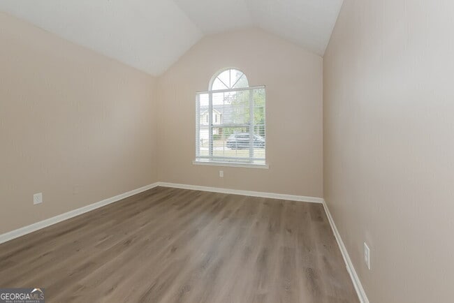 Building Photo - 2081 Wedgewood Dr
