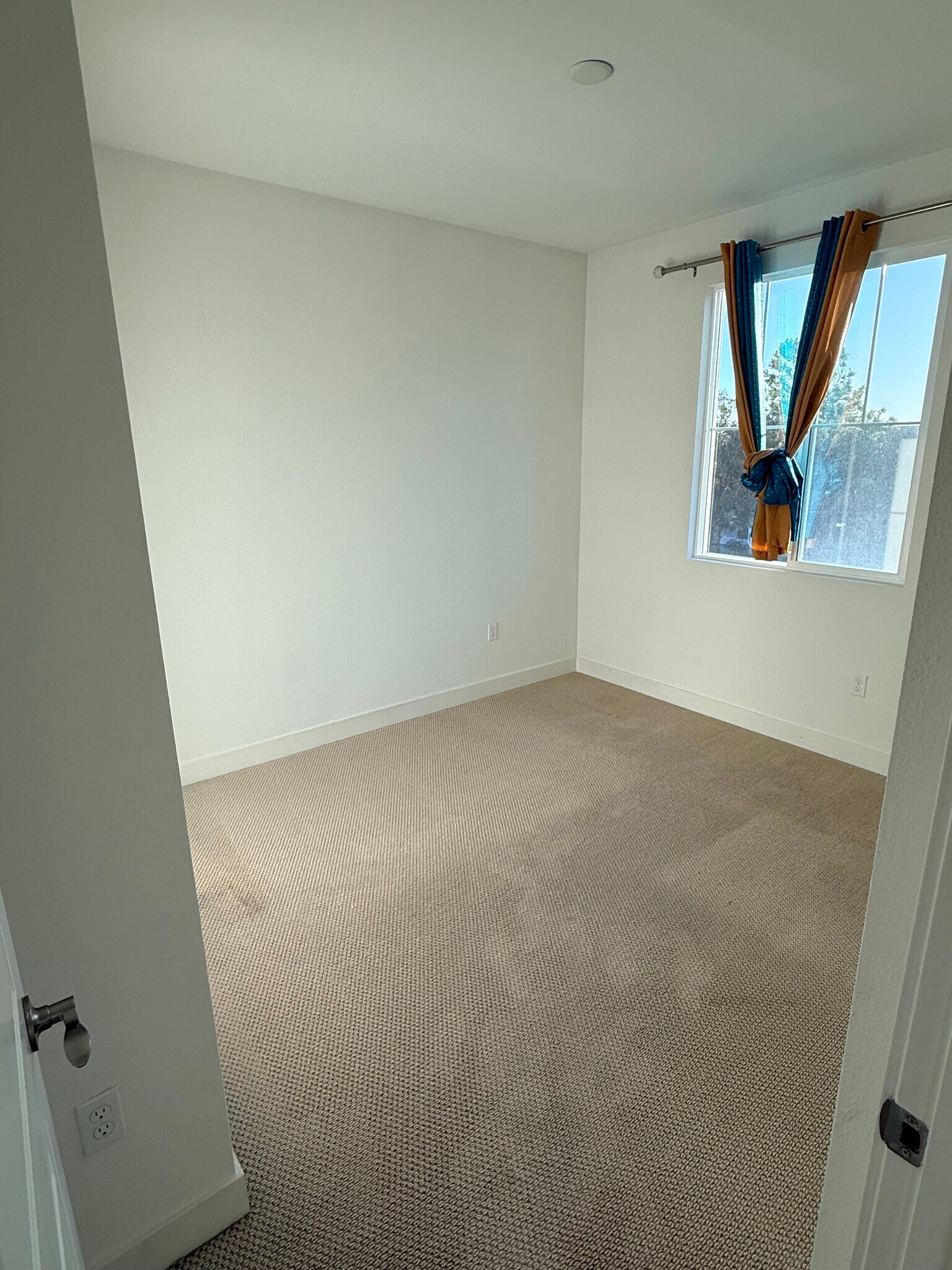 Building Photo - 30722 Sugarmill Ln