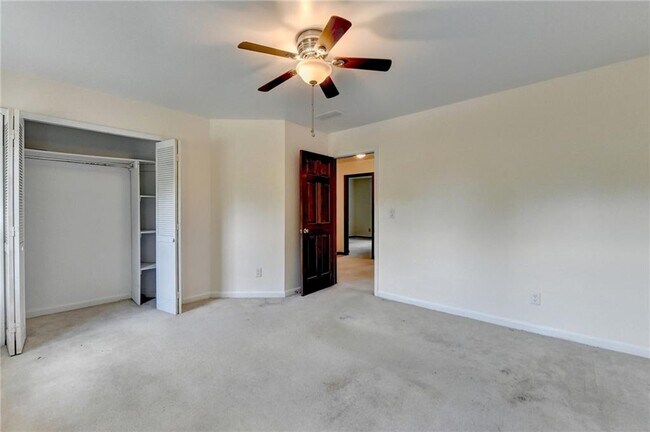 Building Photo - 478 Guilford Cir