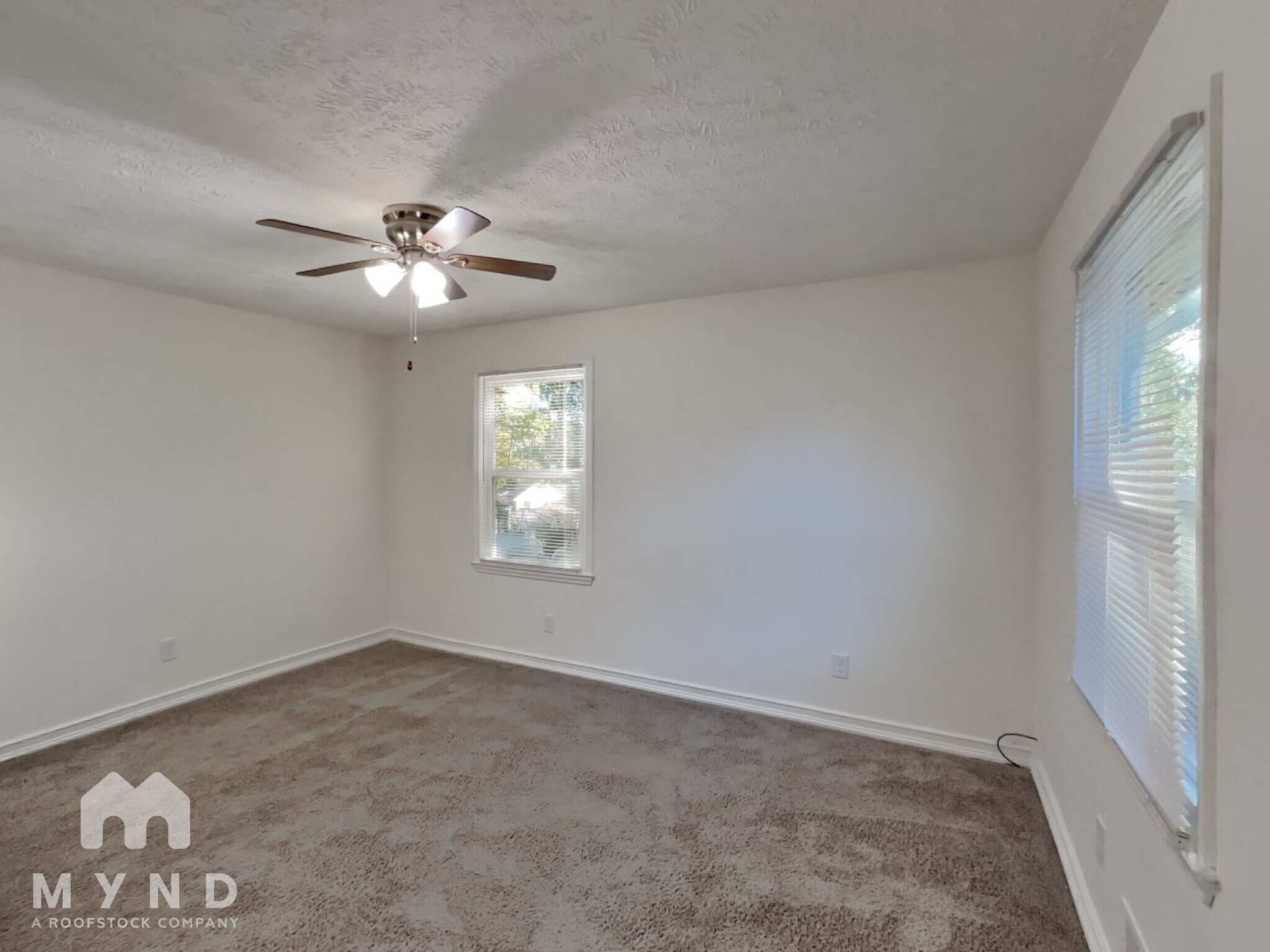 Building Photo - 605 Cedar Ave NW