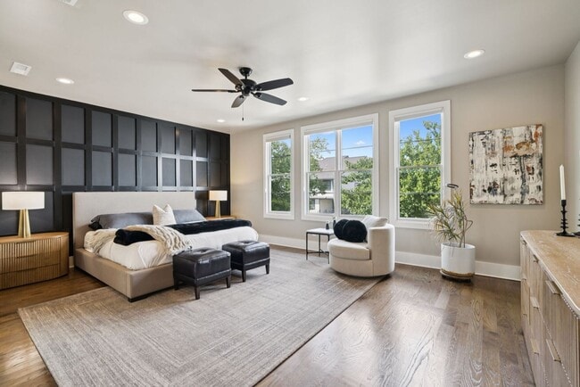 Building Photo - Experience elevated living in this beautifully crafted brick residence located in the heart of Ed...