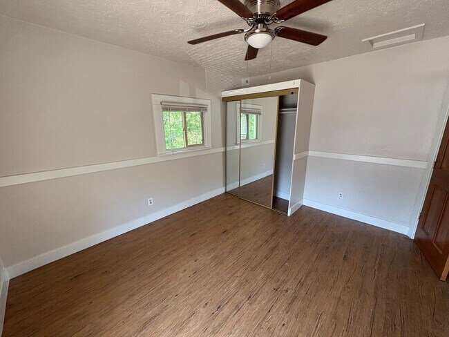Building Photo - Private Suites in a Beautiful Shared Home Near UNC & Coffee Shops