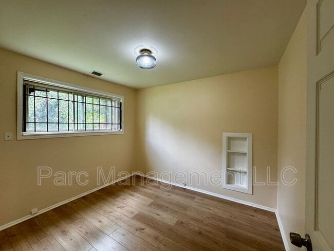 Building Photo - 15914 Dacosta St