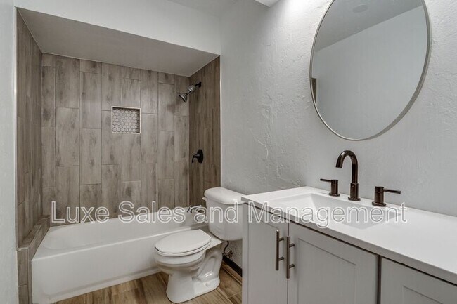 Building Photo - 612 NW 139th St