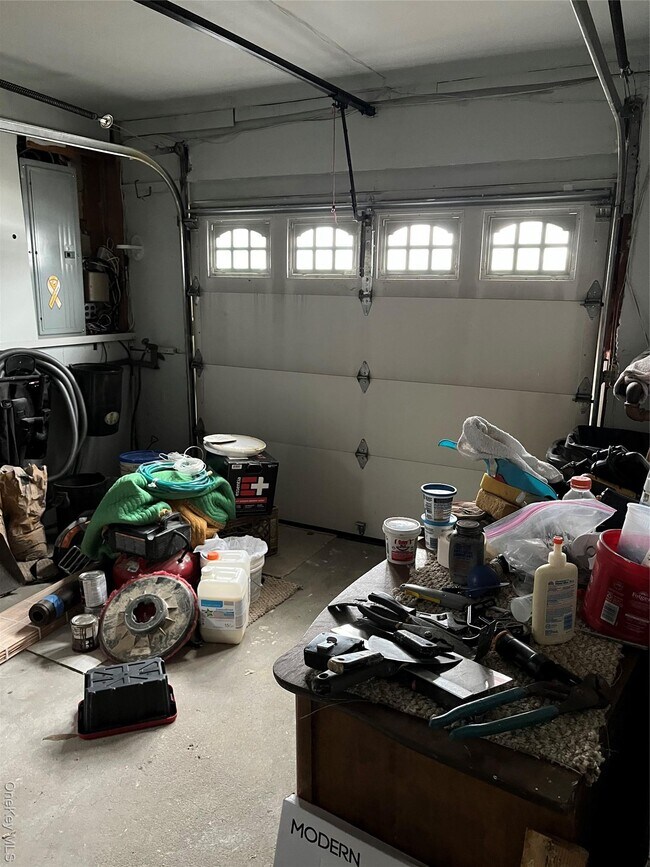 Building Photo - 43 Floyd Pl