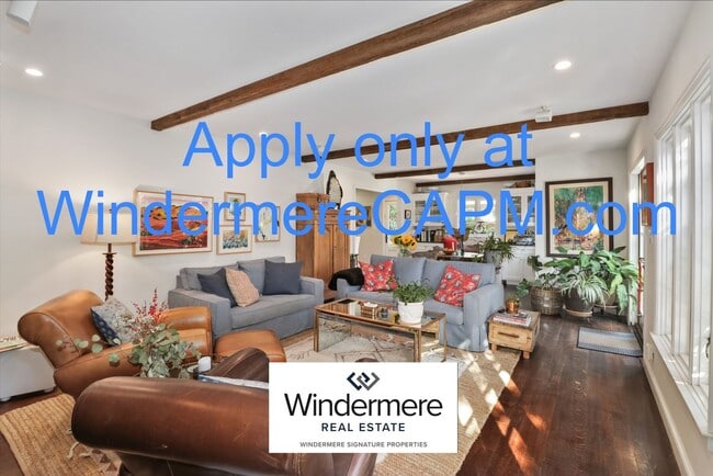 Building Photo - Stunning 5 Bed/3 Bath Home in Highly Desirable Fab Forties of East Sacramento!